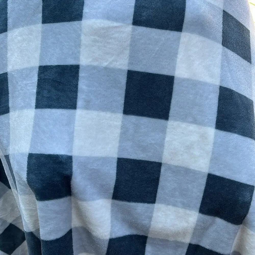 Checkered Throw Blue Gray White 50” x 70”